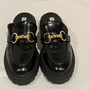 STEVE MADDEN Missk Black Patent
Leather Mules Size 9 Platform Chunky
Loafer